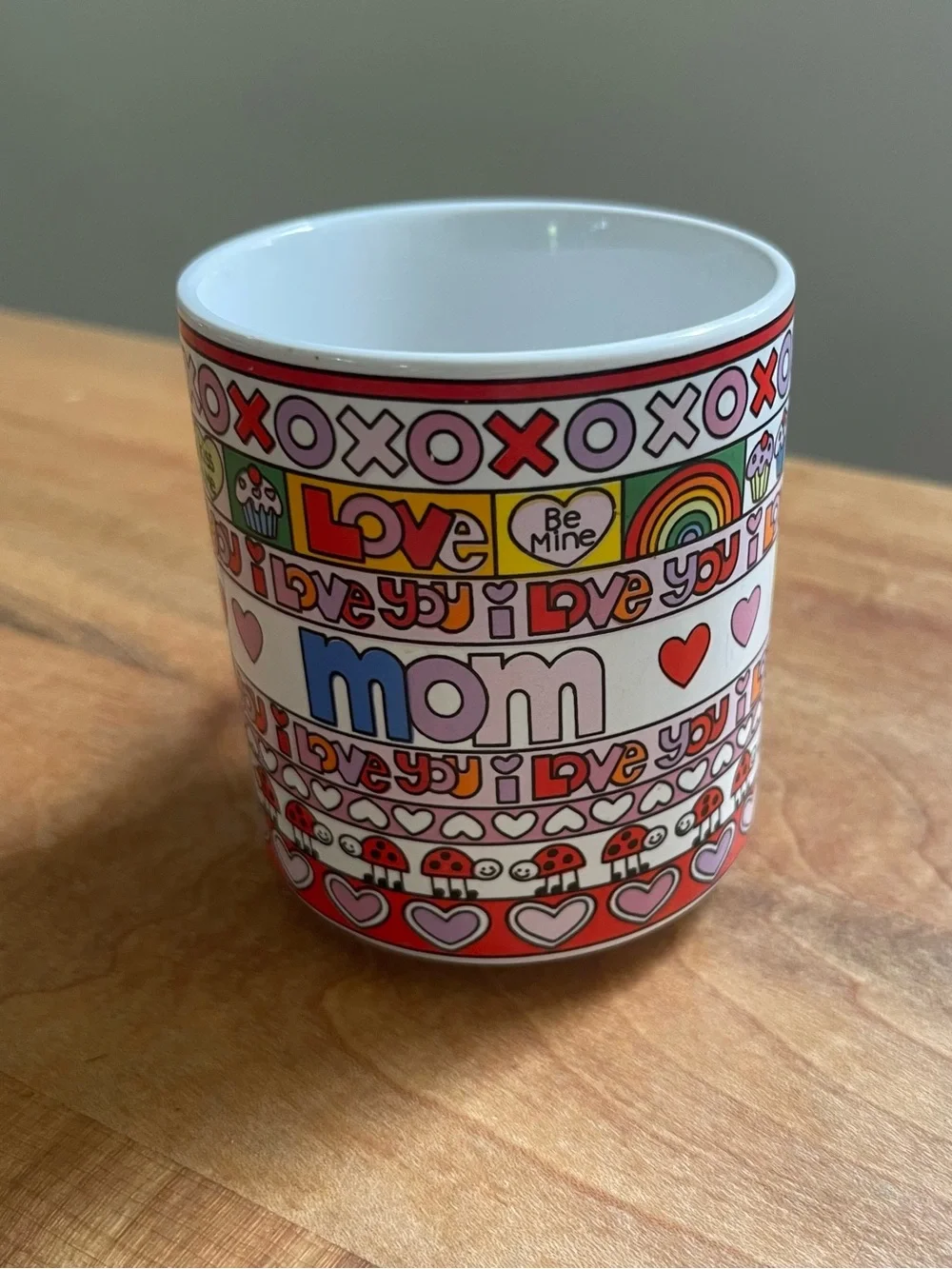 Vintage 1983 Loven' Stuff I LOVE YOU MOM HUG Mug Enesco Courtney Davis Colorful